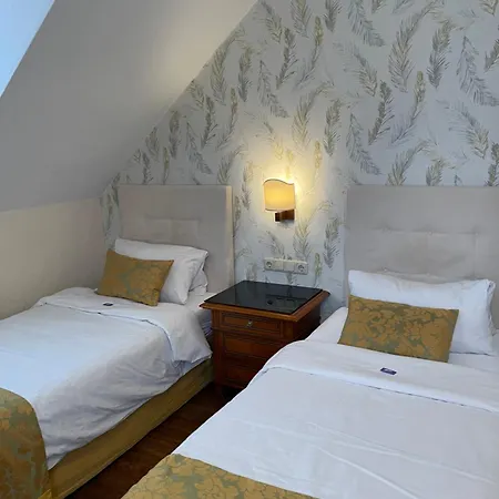 In Piazza Otel
