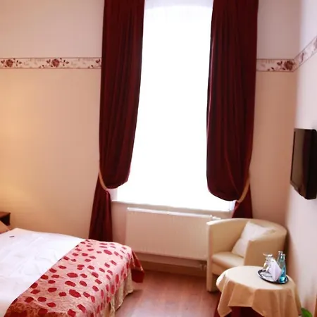 מלון In Piazza 3*